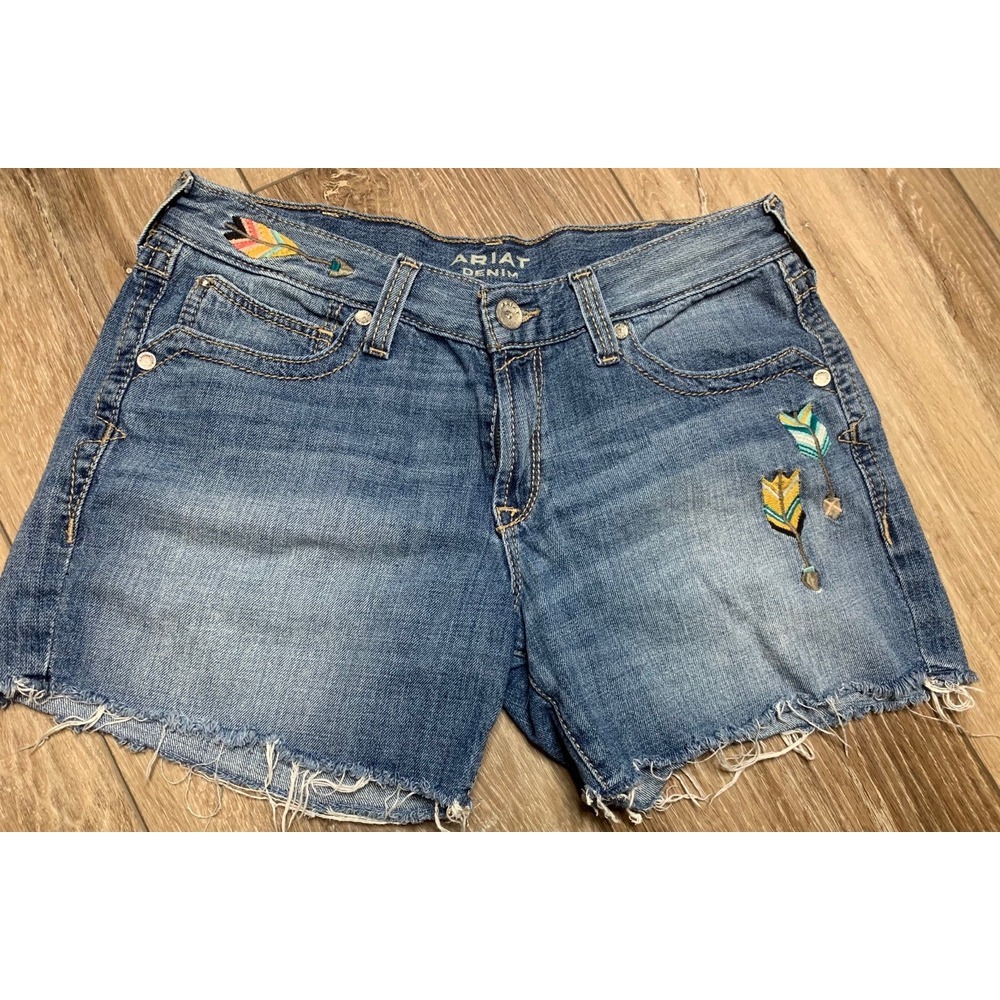 Women's Ariat Denim Boyfriend Cut Off Jean Shorts Size 30